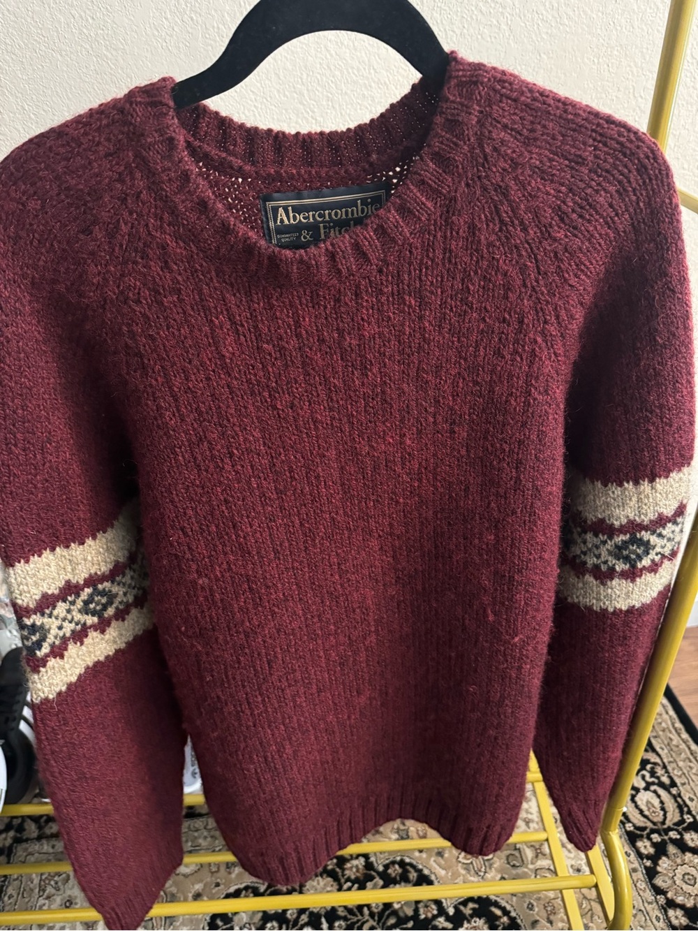Vintage Abercrombie & Fitch Men's Burgundy Crewneck Sweater with Cream Stripe